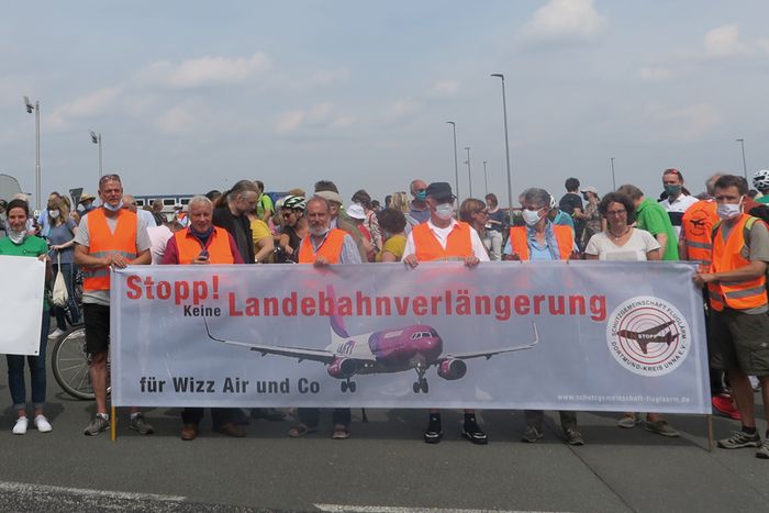 Protest gegen Startbahnverlängerung in Dortmund. [Foto: Rita-Maria Schwalgin]