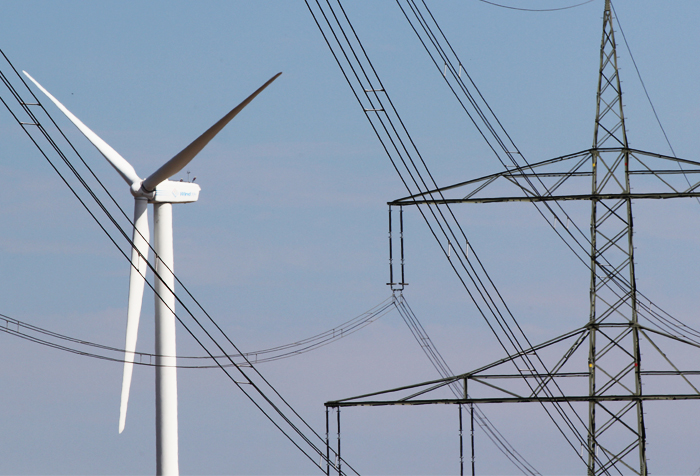 Noch immer wird ein Ausbau der Windenergienutzung in NRW unnötig behindert. [Foto: Dirk Jansen]