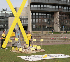 23. März 2021: Protest gegen Leitentscheidung vor dem Landtag. [Foto: Dirk Jansen]