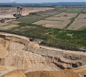 In der "Manheimer Bucht" sollen Kies und andere Materialien zur Rekultivierung der überhöhten Innenkippe des Tagebaus Hambach gewonnen werden. [Foto: Dirk Jansen]