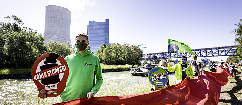 BUND-Protest vor dem Kraftwerk Datteln IV. [Foto: Jörg Farys]