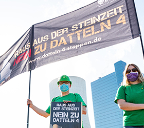 BUND-Protest vor dem Kraftwerk Datteln IV. [Foto: Jörg Farys]